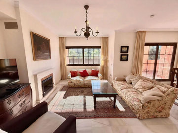 4-c23c0f86247804fa50226aecd8b0b2c8