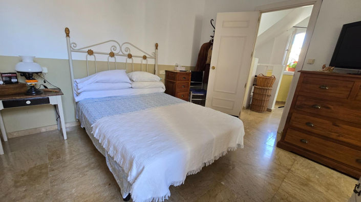 Image No.17-3 Bed Townhouse for sale