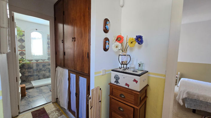 Image No.24-3 Bed Townhouse for sale