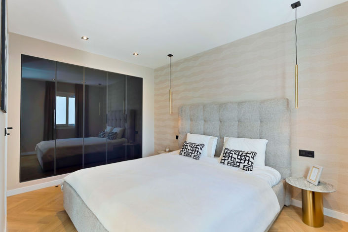 Image No.15-4 Bed Townhouse for sale