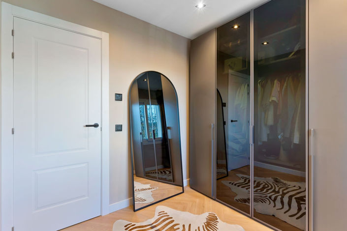 Image No.23-4 Bed Townhouse for sale