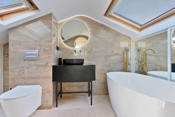 Image No.26-4 Bed Townhouse for sale