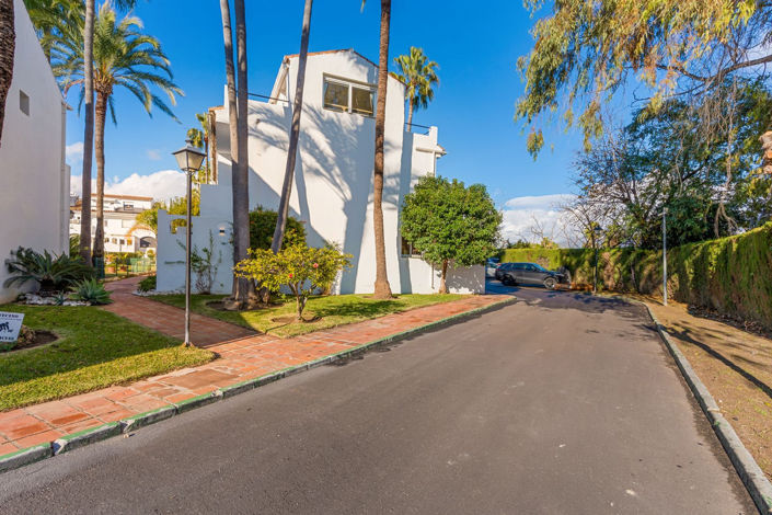 Image No.29-4 Bed Townhouse for sale