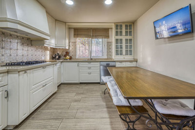 13-5fd73dea700db77384c091ca9818b1a9