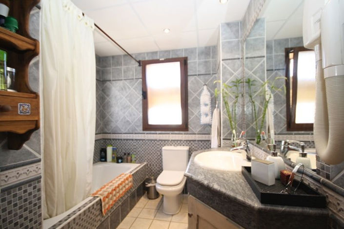 Image No.15-3 Bed Villa for sale