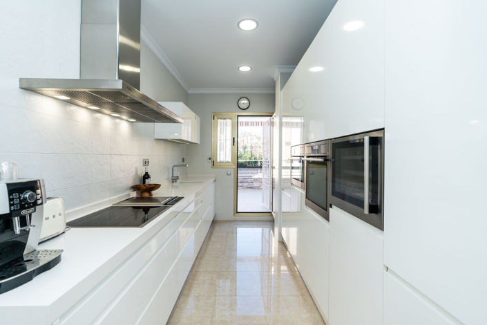 Image No.2-4 Bed Apartment for sale