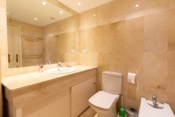 Image No.18-3 Bed Apartment for sale