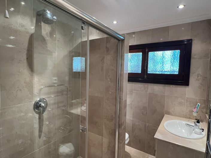 Image No.24-4 Bed Villa for sale