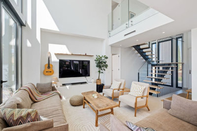 8-e64a9055bba3e77ac8aca3b893cdf826