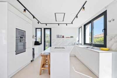 9-467d0cee5b725f3ef65f102a0c2e69c0