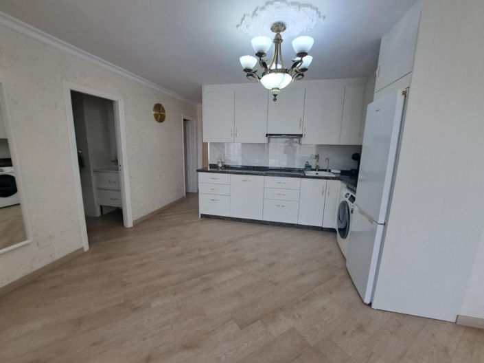 Image No.10-3 Bed Apartment for sale