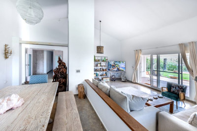 11-20939a0134ad724a8cb2a801094d15a4