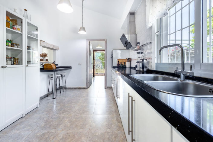 Image No.13-3 Bed Apartment for sale