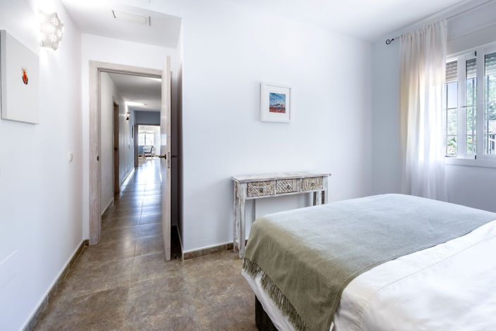 Image No.17-3 Bed Apartment for sale