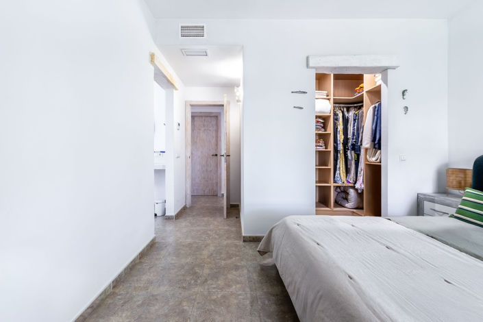 Image No.28-3 Bed Apartment for sale