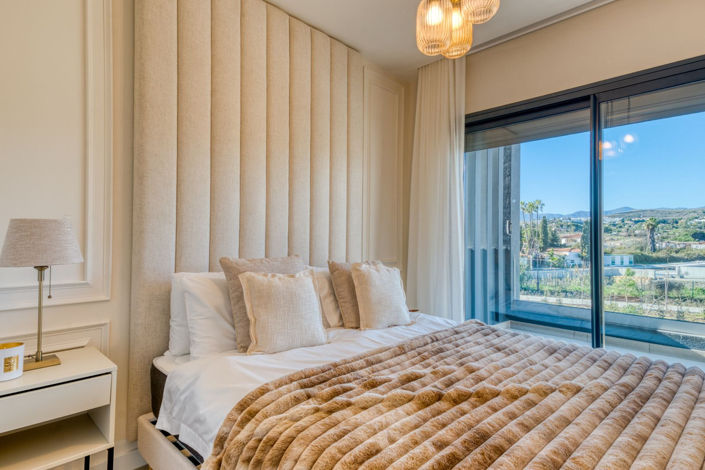 Image No.12-3 Bed Townhouse for sale