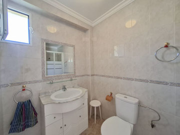 10-bb915d1cb19341576dcdc994b81ab9c5