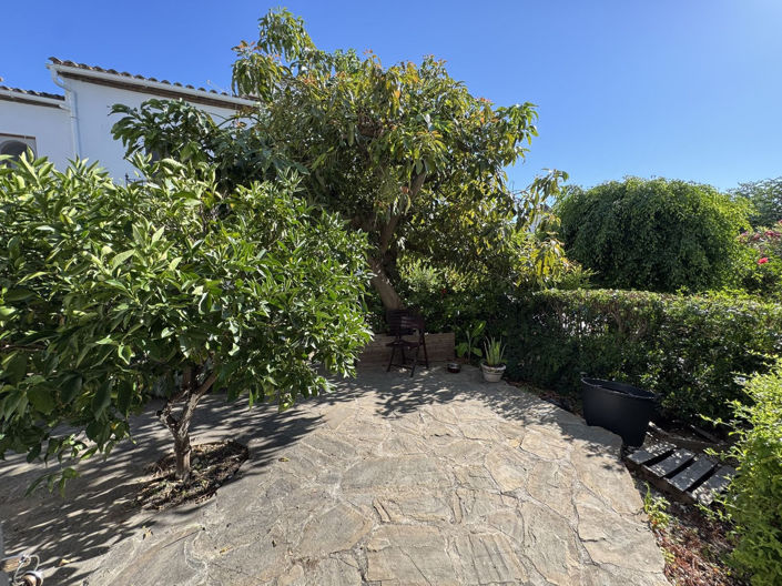 Image No.12-3 Bed Townhouse for sale