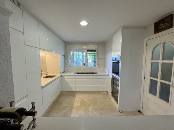 Image No.3-3 Bed Townhouse for sale