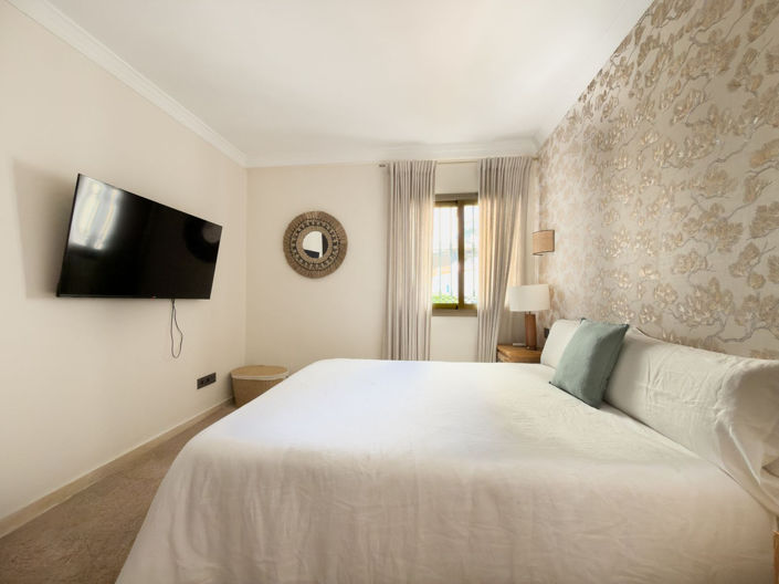 Image No.15-4 Bed Apartment for sale