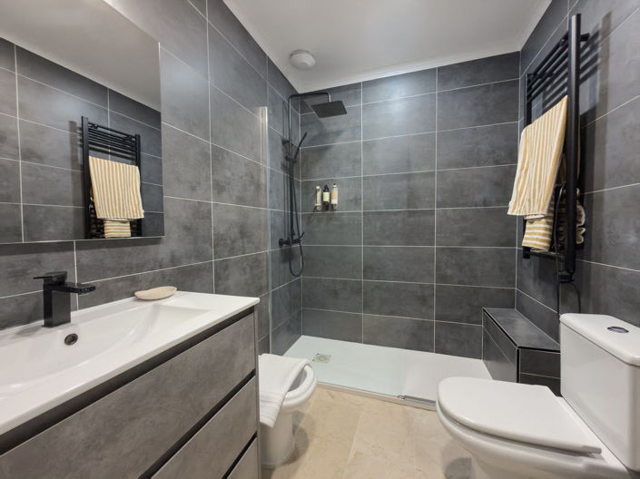 Image No.29-4 Bed Apartment for sale