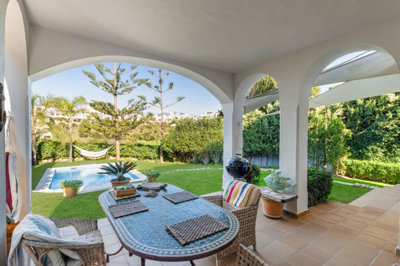 2-5bd7b9d04b45e33852eaf0ec6670150d