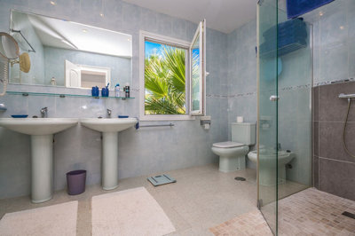 14-d70dc3102c00d7be0e872dfe1c1f86d7