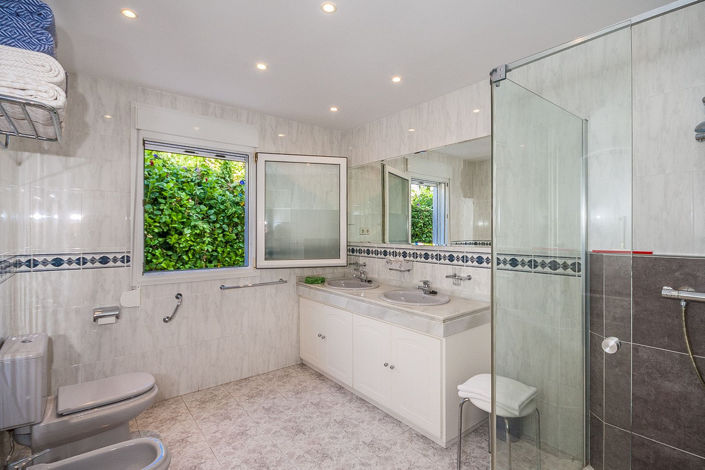 Image No.16-Villa de 4 chambres à vendre à Marbesa