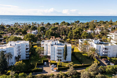 12-53013098fcab6c38b1379cd33298e050