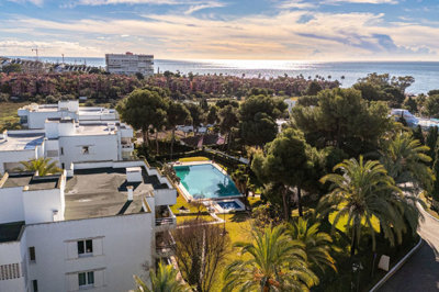 13-5fd73dea700db77384c091ca9818b1a9