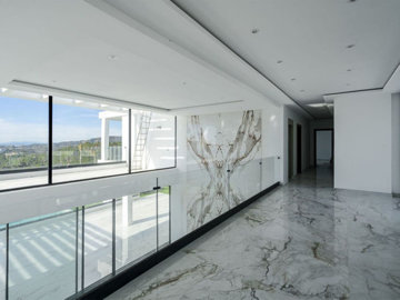 12-53013098fcab6c38b1379cd33298e050