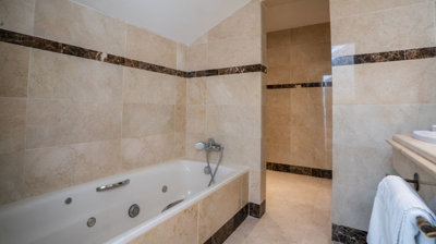 8-e64a9055bba3e77ac8aca3b893cdf826