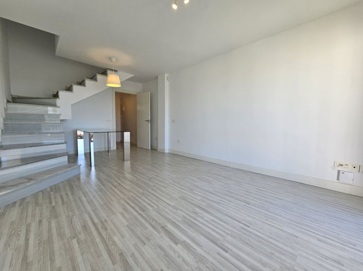 Image No.8-4 Bed Duplex for sale