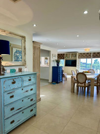 13-5fd73dea700db77384c091ca9818b1a9