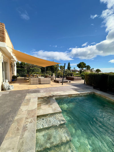 Image No.2-Villa de 6 chambres à vendre à Estepona