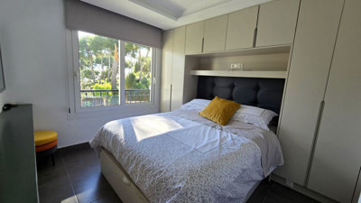 10-bb915d1cb19341576dcdc994b81ab9c5