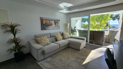 12-53013098fcab6c38b1379cd33298e050