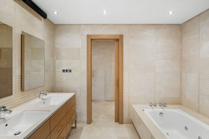 Image No.13-2 Bed Apartment for sale