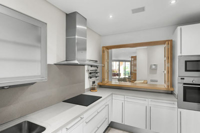 8-e64a9055bba3e77ac8aca3b893cdf826