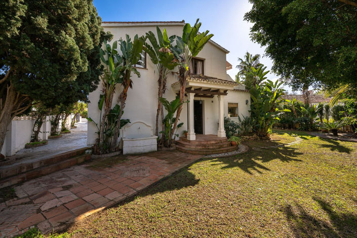 Image No.20-5 Bed Villa for sale