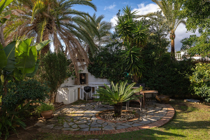 Image No.37-5 Bed Villa for sale