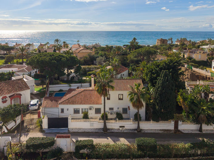 Image No.48-5 Bed Villa for sale