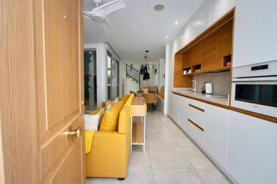 8-e64a9055bba3e77ac8aca3b893cdf826