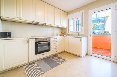 7-aa4cc561180b369757c0bb4af9886cd3