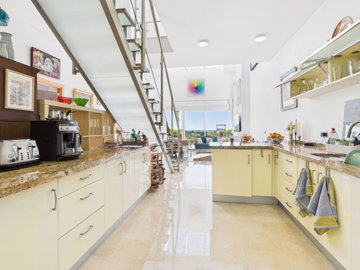 8-e64a9055bba3e77ac8aca3b893cdf826