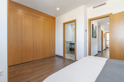 12-53013098fcab6c38b1379cd33298e050