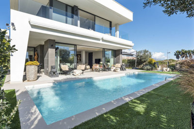 2-5bd7b9d04b45e33852eaf0ec6670150d