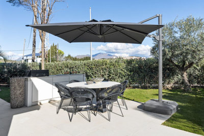 8-e64a9055bba3e77ac8aca3b893cdf826