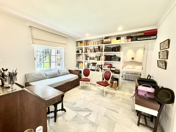 Image No.14-6 Bed Villa for sale