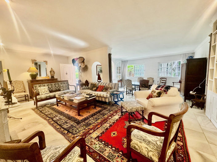 Image No.4-6 Bed Villa for sale